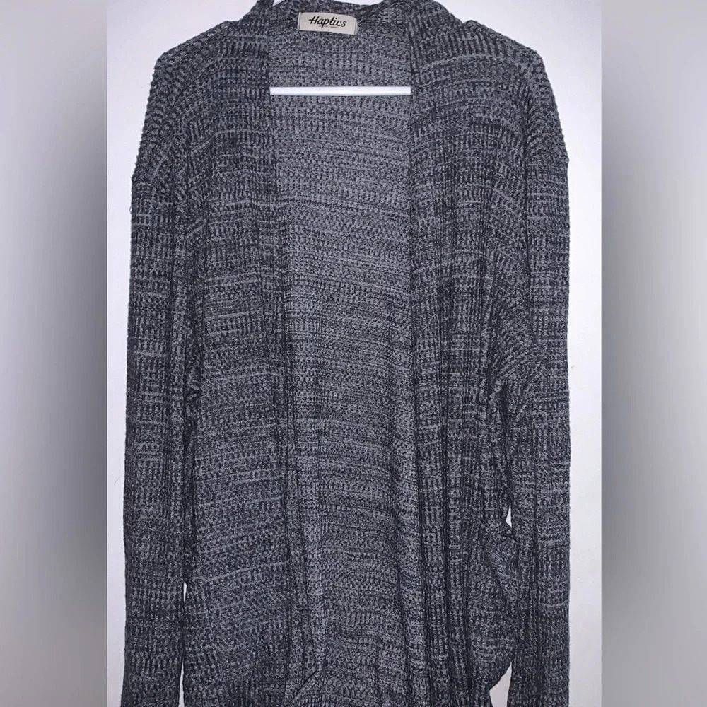 womens NWOT caridgan with pocketa